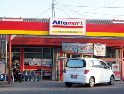 Panduan Lengkap Waralaba Ritel: Berapa Biaya Franchise Alfamart dan Analisis Kelayakan Investasinya