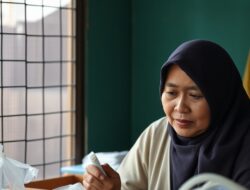 Bahaya Duduk Terlalu Lama bagi Kesehatan dan Cara Menguranginya