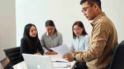 Cara Memakai APD dengan Benar: Panduan per Jenis Pekerjaan dan Bahayanya
